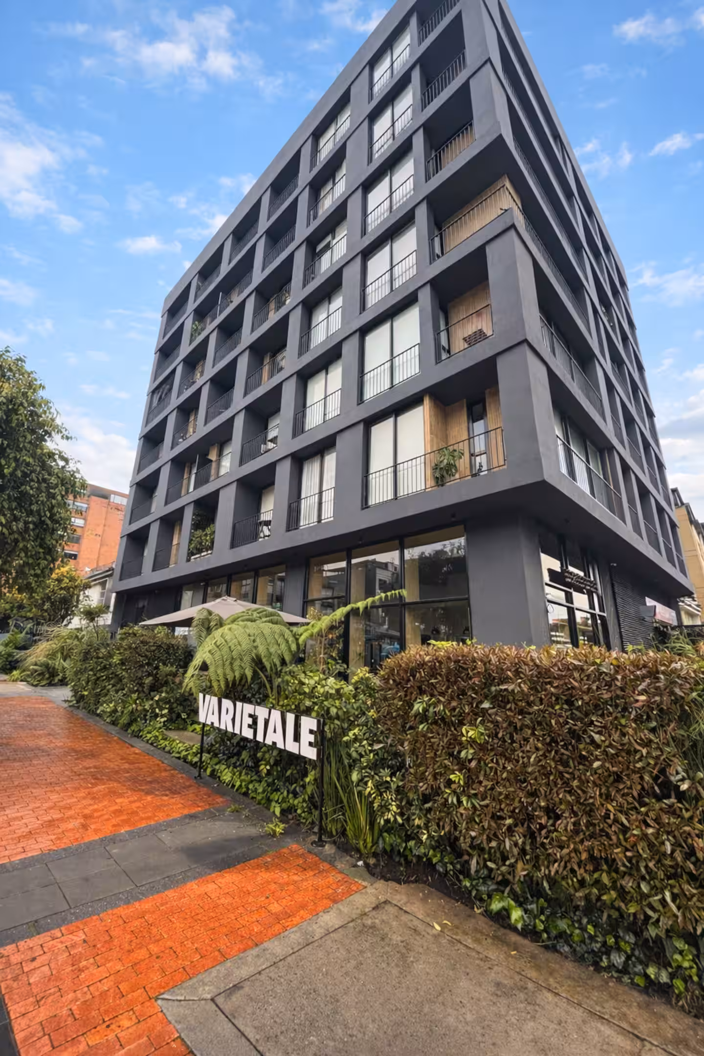 Fachada del edificio Muttuo Zona T